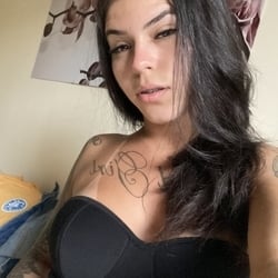 Foto de Lary Lipe ao vivo na webcam