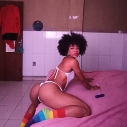 Foto de Latyfa Lady ao vivo na webcam