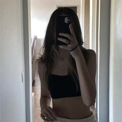 Foto de Laura Biel ao vivo na webcam