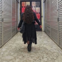 Foto de Laura de Kundera ao vivo na webcam