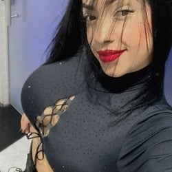 Foto de Laura Maia 1212 ao vivo na webcam