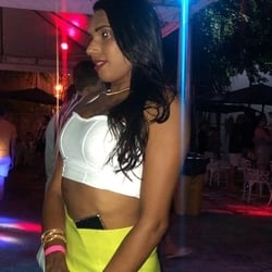 Foto de Laura May ao vivo na webcam