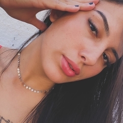 Laurinha Magnif