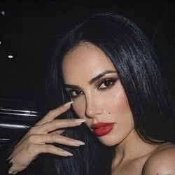 Foto de Lavínia Kétrepa - videos sexo ao vivo Sexo ao Vivo