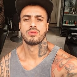 Foto de Lê Skinny ao vivo na webcam