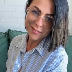 Foto de Lena Maciel ao vivo na webcam