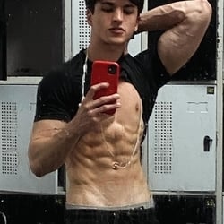 Foto de Leozyn 6969 ao vivo na webcam