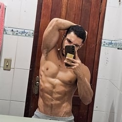 Foto de Lewis Castro ao vivo na webcam