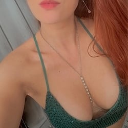 Foto de Li Ferrary ao vivo na webcam