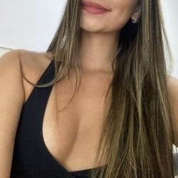 Foto de Bella Stormi ao vivo na webcam