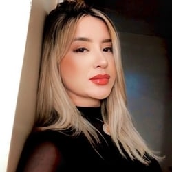 Foto de Lili 01 ao vivo na webcam