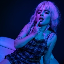 Lilith Horny 28