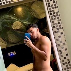 Foto de Lincoln Saibot ao vivo na webcam