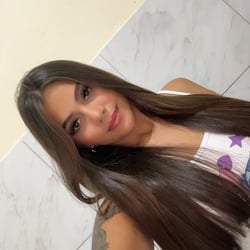 Foto de Linda N ao vivo na webcam