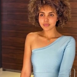 Foto de Line 22 ao vivo na webcam