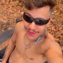 Foto de Lipe Silveira ao vivo na webcam