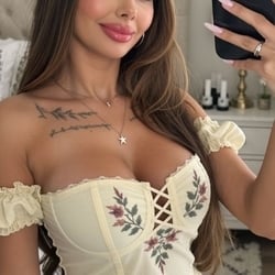 Foto de Lailla ao vivo na webcam