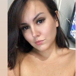 Foto de Lizz Morena ao vivo na webcam