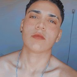 Foto de Loh P ao vivo na webcam