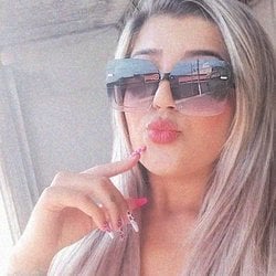 Foto de Loira Alto Nível ao vivo na webcam