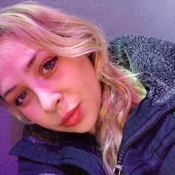 Loira Neve