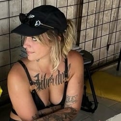 Foto de Lola 42 ao vivo na webcam