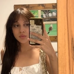 Foto de Lola Lins ao vivo na webcam