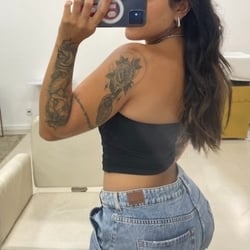 Foto de Lolla Babe ao vivo na webcam