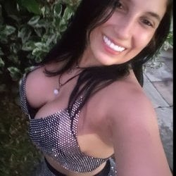 Foto de Lolla Helen ao vivo na webcam