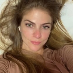 Foto de Lolla Loira ao vivo na webcam