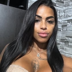 Foto de Lolo Gatinha 97 ao vivo na webcam