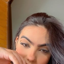 Foto de Loni ao vivo na webcam