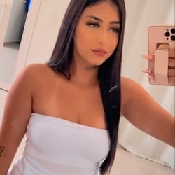 Foto de Lore Andrade ao vivo na webcam