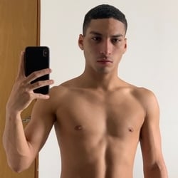 Foto de Louis 22 ao vivo na webcam