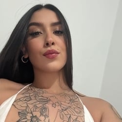 Foto de Lua Valentina ao vivo na webcam