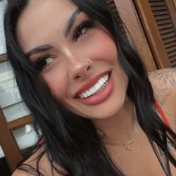 Foto de Luana Diniz ao vivo na webcam