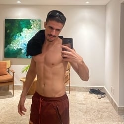 Foto de Luc Favaro - videos sexo ao vivo Sexo ao Vivo