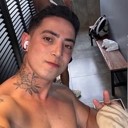 Foto de Lucas 27 ao vivo na webcam