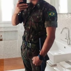 Foto de Oficial Macho ao vivo na webcam