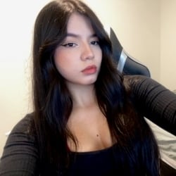 Foto de Luísa Kazumi ao vivo na webcam