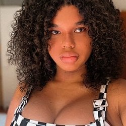 Foto de Luiza Manoela ao vivo na webcam