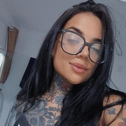 Foto de Luiza Maya ao vivo na webcam