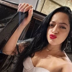 Foto de Luiza Soares ao vivo na webcam