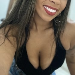 Foto de Luiza Souza ao vivo na webcam