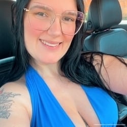 Foto de Luiza Tessmann ao vivo na webcam