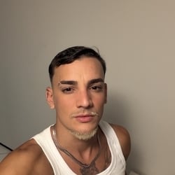 Foto de Lukas Andretto - videos sexo ao vivo Sexo ao Vivo