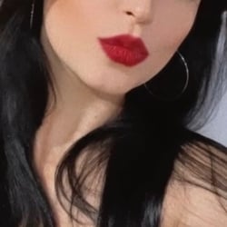 Foto de Luna Mello ao vivo na webcam