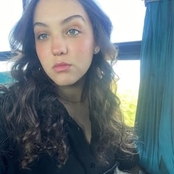 Foto de Luna Valen ao vivo na webcam