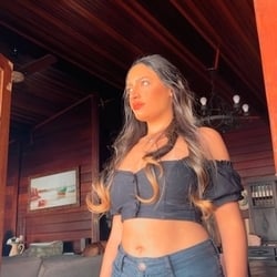 Foto de Lux Lariel ao vivo na webcam