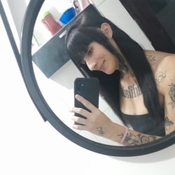 Foto de Magrela Tatuada ao vivo na webcam